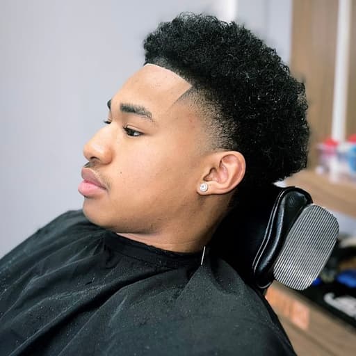 Classic men's haircut by EZ Cuttz barber